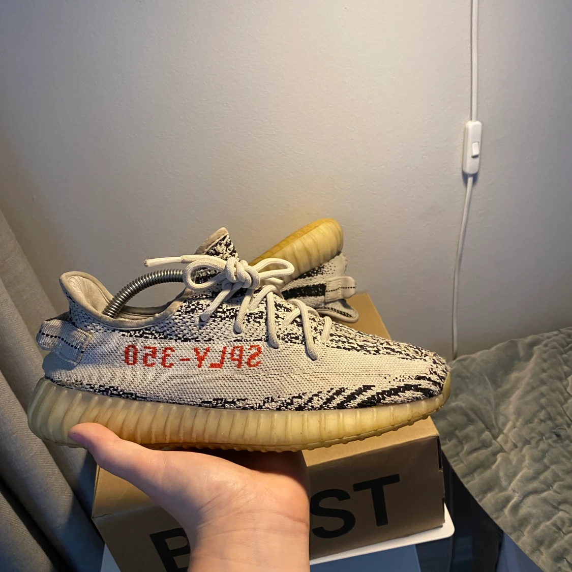 Yeezy 350 V2 Zebra storlek 41 1/3 - 90