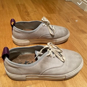 Eytys - Säljer mina eytys, lite slitna, storlek 37,5 men passar också 37