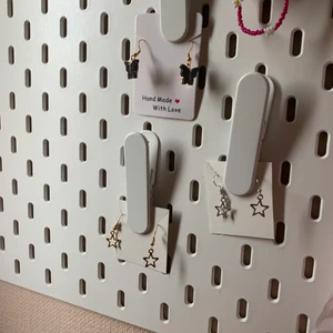 Örhängen - Fina örhängen med olika berlocker.🌸❤️❤️