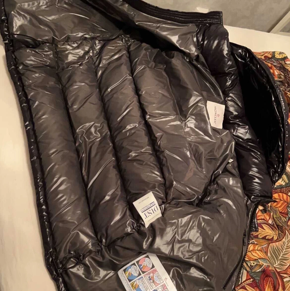 Moncler jacka stolek M - 91