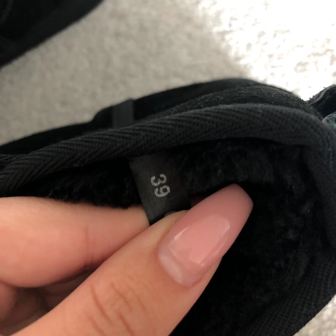  varma och sköna skor ( liknar uggs ) - 90