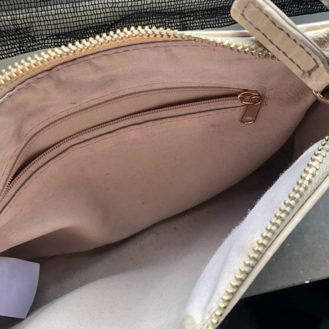 60kr beige väska  - 91