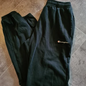 Champion jogging byxor  - Sköna joggingbyxor från champion 