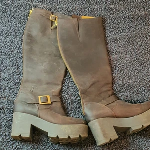 Skinn stövlar  - 39 nästan oanvänd 