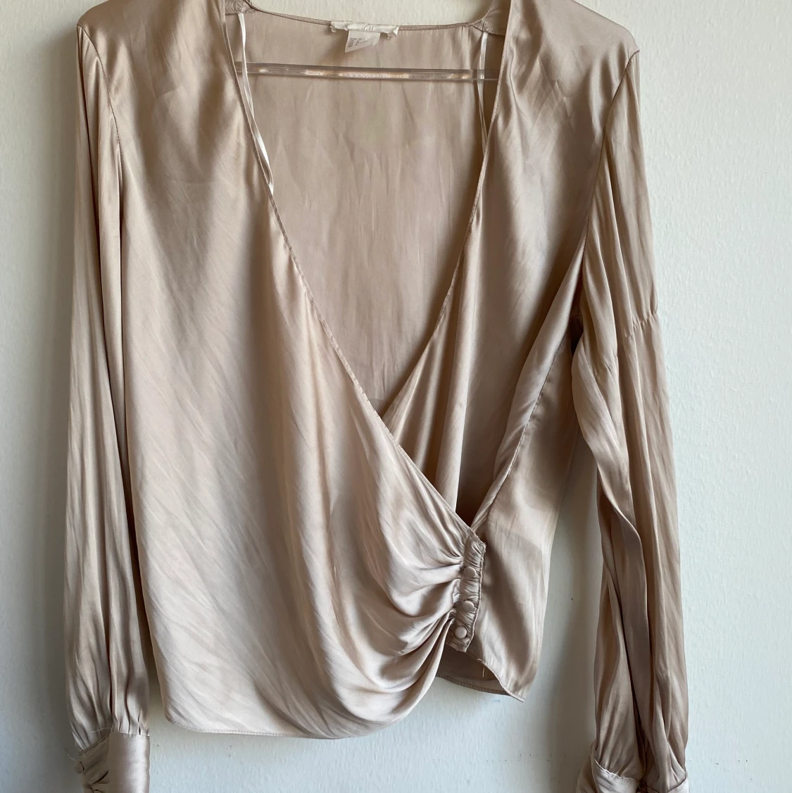 Elegant guldblus i strl 36✨✨ - 90