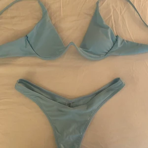 Ljusblå bikini - Bra skick, storlek S