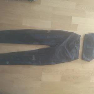 New rpparel - Ett sett storlek xs i fint skick 