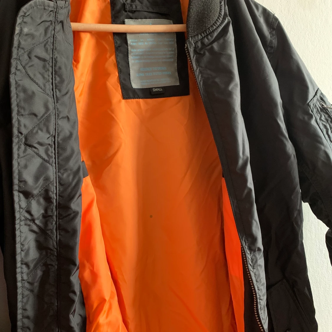 Alpha Industries Jacka storlek S - 90