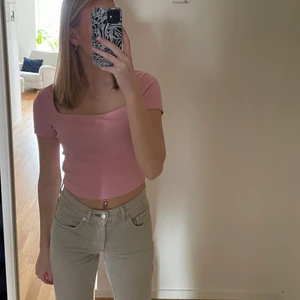 Rosa topp från bikbok - Rosa topp från bikbok. Använd fåtal gånger. Inga defekter på den utan den är som ny.