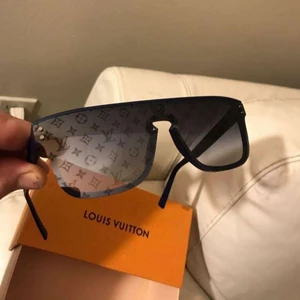 Lv solglasögon  - 400kr möts endast i goteborg annars fraktar jag, finns i alla storlekar 
