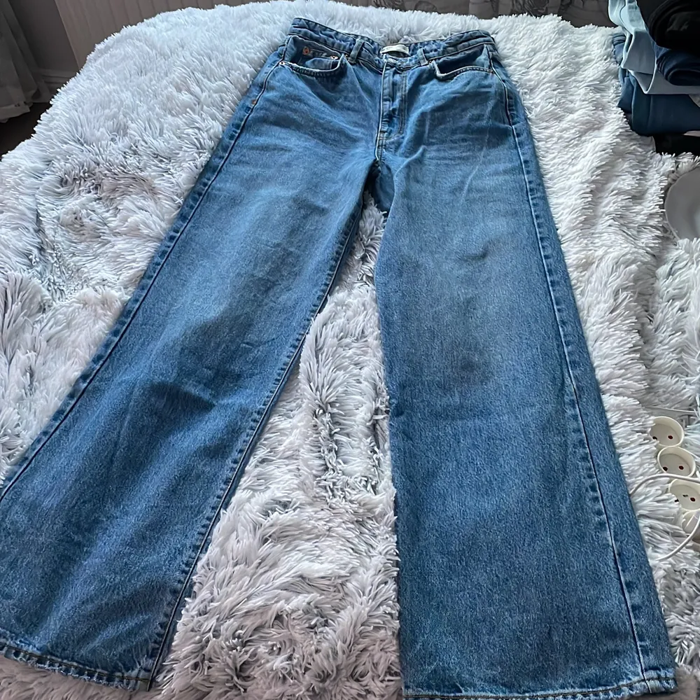 Lite För korta för mig som är 180, men långa på en kortare person . Jeans & Byxor.