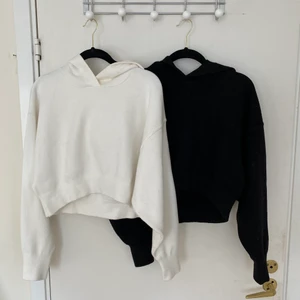 Hoodie - Två tröjor från zara. Samma modell på båda, 200kr för båda. Gratis frakt med frimärken eller 66kr spårbar❤️❤️❤️‍🩹 STÅR DET INTE SÅLD PÅ ANNONSEN FINNS DEN FORTFARANDE KVAR 