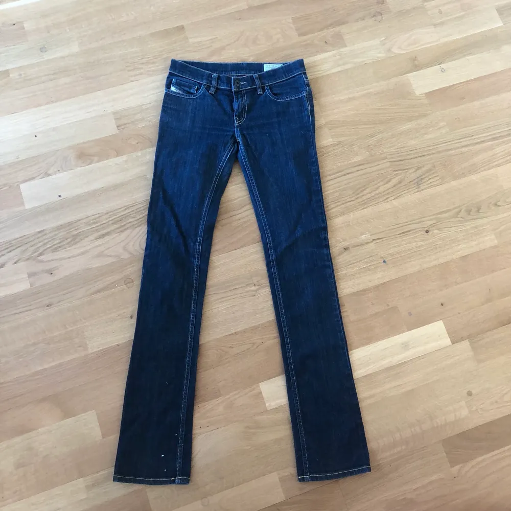 Straight legged jeans. Inte så stretch. Från diesel. Jeans & Byxor.