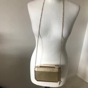 y2k festväska/partyväska - möts upp i stockholm eller fraktar. sparsamt använd, mycket bra skick. 🖤