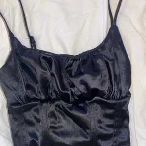 Topp - Korsett  - Helt oanvänd topp/korsett från Bershka i storlek XS. 