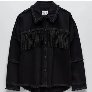 Zara jacka - Säljer denna asballa zara jacka då jag har för många jackor!💕 pris går att diskutera 