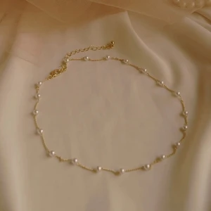 Handgjorda halsband - Handgjorda halsband fins i guld och silver fraktar endast såklart står jag för frakten!