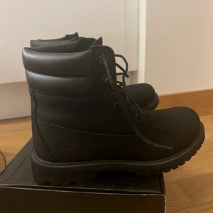 Timberland  - Timberland kängor använda Max 5 gånger. Bra skick. Storlek 36 