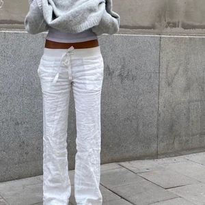 Alobha linnebyxor - Säljer dessa oanvända lågmidjade linnebyxor från Lova Widerbergs märke❤️❤️