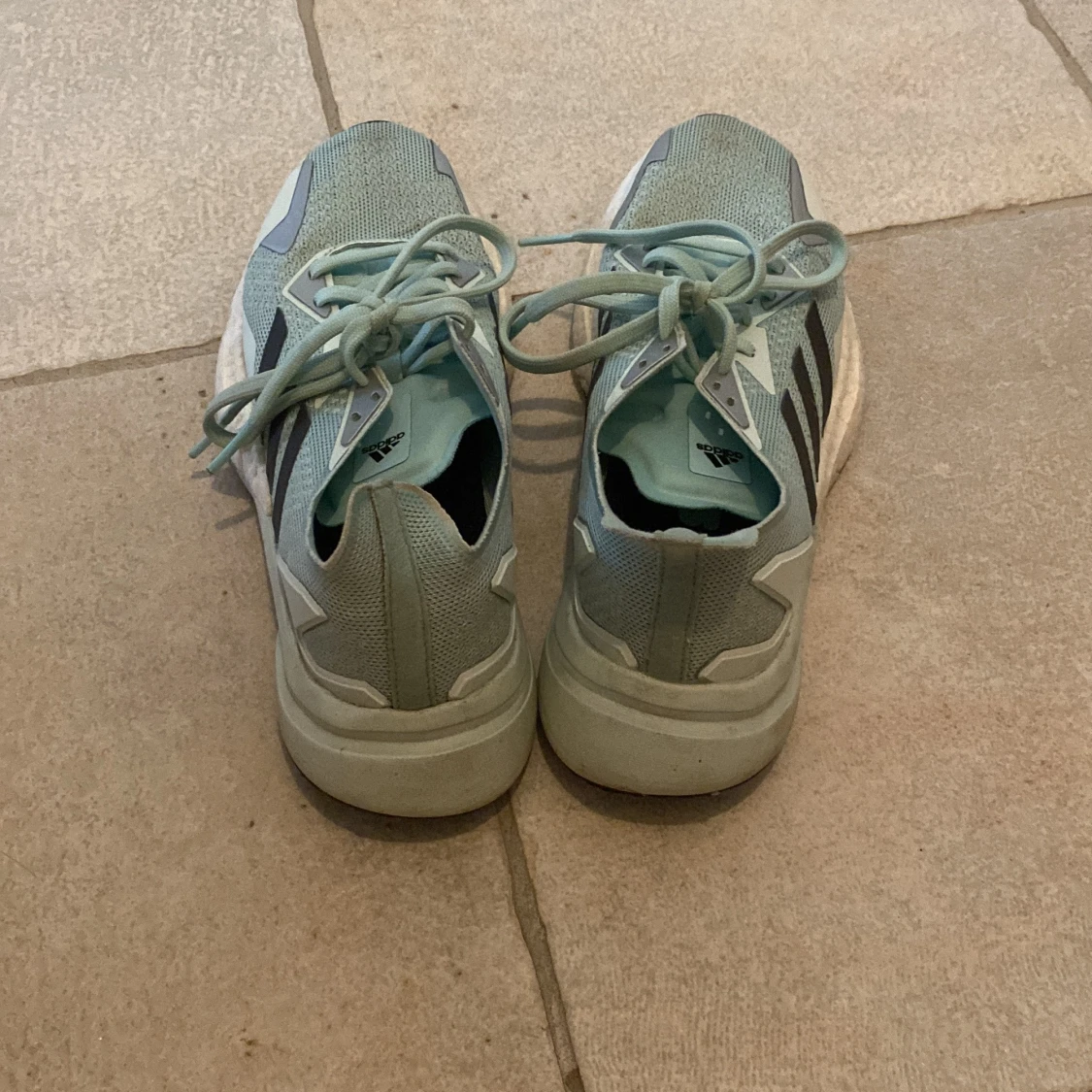 Adidas Boost löparskor - 90