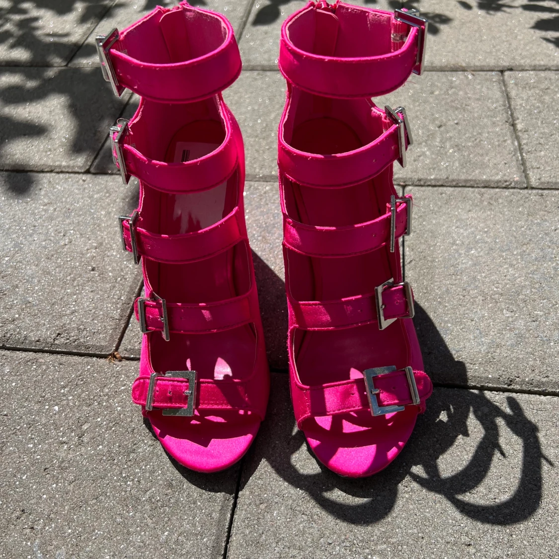 Knallrosa NA-KD klackar  - 90