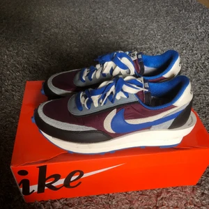 Nike x Sacai Night Maroon  - Använda typ 2 gånger  9/10 cond 