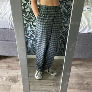 Vintage byxor S - Byxor från Pop Vintage second hand, lite använda, väldigt bra skick. 