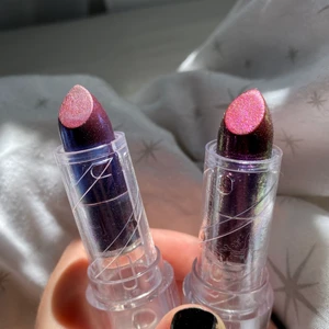 Glitter sticks - 4 olika glitter sticks till smink💖 silver,rosa och lila färger, aldrig använda.  !!Alla säljes tillsammans!!