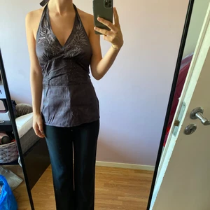 Halternecktopp  - Fin halternecktopp från vila, nyskick 