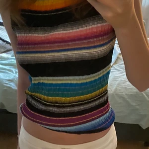 Missoni linne - Skitcoolt missoni linne, säljer pågrund av att jag inte får så mycket användning av den som jag trodde, superfint skick, skriv om du har frågor elr vill ha fler bilder!💗