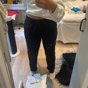 Linnebyxor  - Svarta helt nya linnebyxor från hm🫶🏼
