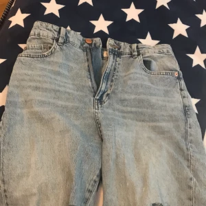 Lindex jeans->shorts  - Lindex shorts jag klippt superb och sedan de blivit för små på mig men användes ibland förut