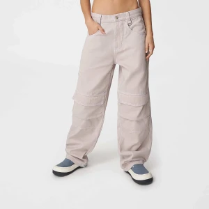 Eytys cargo pants  - Puderrosa cargo pants från Eytys. Är tvättade men inte använda. Strl 26 men passar mig som brukar ha M, beror på önskad passform. Pris går absolut att diskutera vid snabb affär! Frakt tillkommer ⭐️