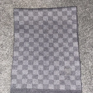 LV halsduk - LV halsduk