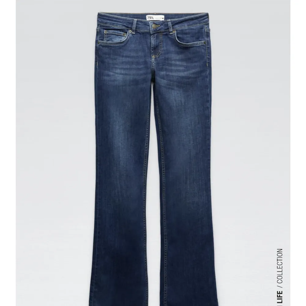 Som nya jeans, endast använda en gång och kan ej skicka tillbaka pga att lapp är borttagen. Inga slitningar (ny skickk) . Jeans & Byxor.