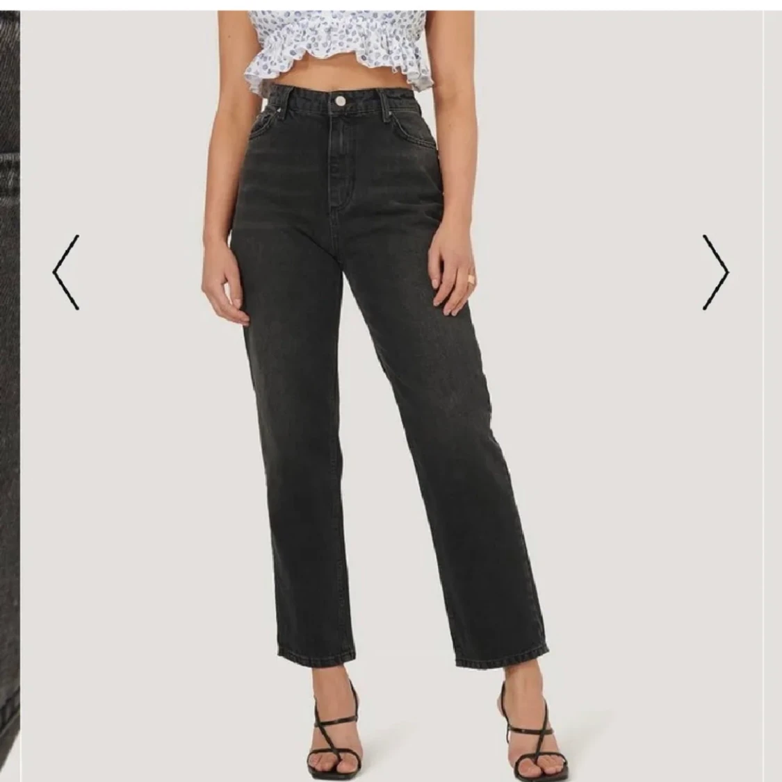 Grå/svarta jeans från NAKD  - 90