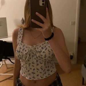 Sommar topp - En supersöt sommar topp från shein i storlek S, aldrig använd