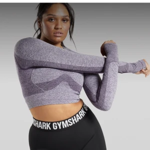 Oanvänd Gymshark topp - Oanvänd gymshark topp i storlek S. Tyvärr passar den ej mig💕