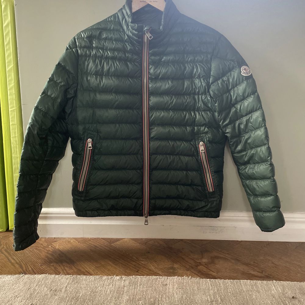 Grön Moncler Daniel jacket green | Plick Second Hand