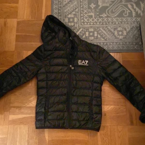 EA7 jacka - Köpt från JD sport