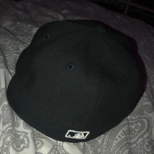 New era keps - Knappt använd, köpte för 500kr.