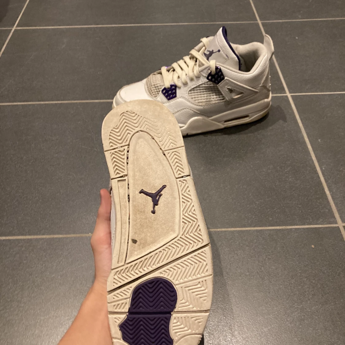 Jordan 4 metallic purple - 90