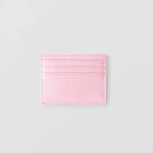 Korthållare💖 - Korthållare från ginatricot. Samma som på bilden fast ljuslila. Skriv för bilder eller frågor!