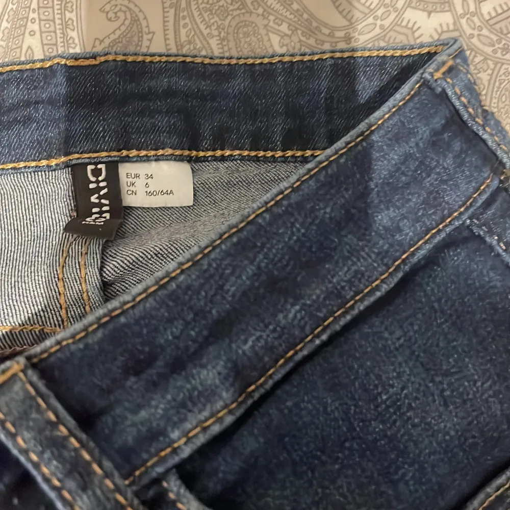 Skinny jeans från h&m. Storlek 34, bra kvalitet . Jeans & Byxor.