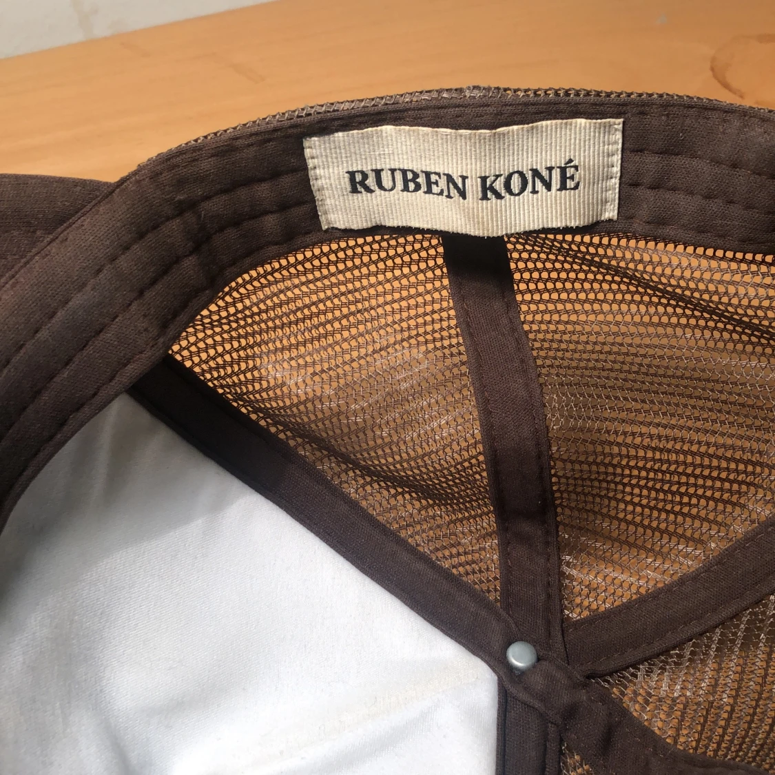 Ruben Kone Retro Brown trucker hat - 90