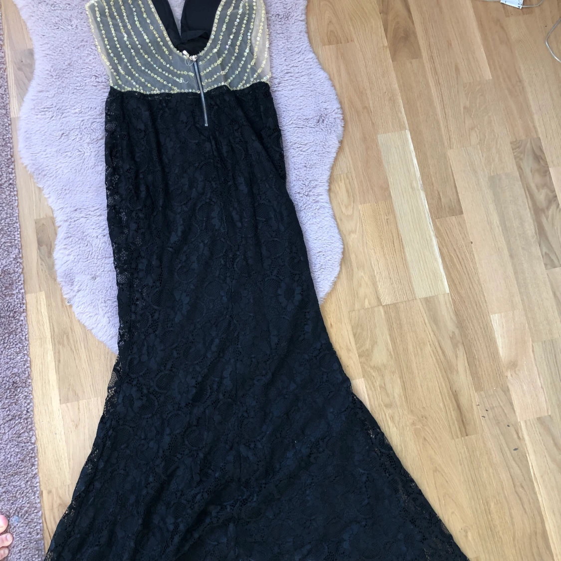 Balklänning i svart öppet rygg xs