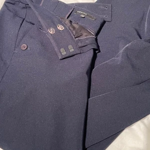 Byxorna  - För stor för mig, aldrig använd