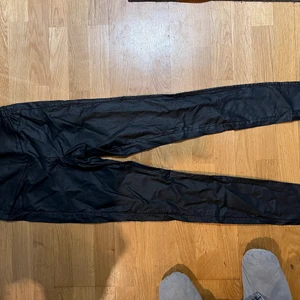 Skinn byxor - Jätte fina skinn byxor med dragkedja.