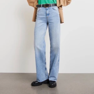 Idun straight jeans  - Hej! säljer mina idun straight jeans från Gina tricot då de inte passade 😊 de är i storlek 36 och enbart testade, lapparna är kvar. ❣️