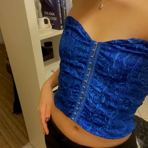 Korsett  - Säljer denna superfina och unika korsett. Passar mig som har xs/s ✨💎